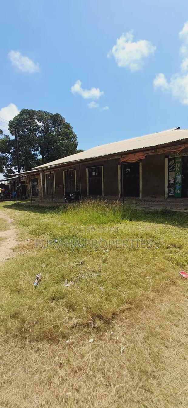 12bdrm Bungalow in Bombolulu for sale