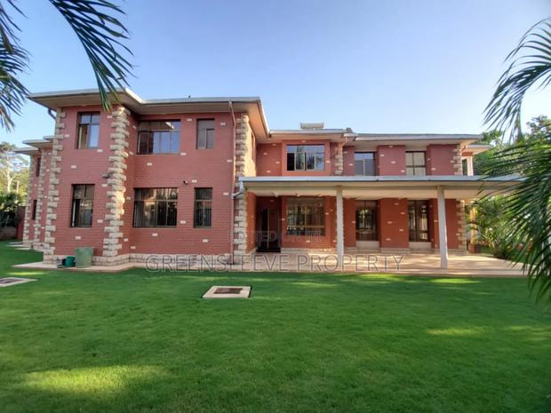 6bdrm Maisonette in Karen for rent