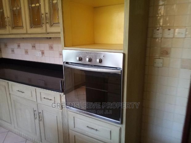 5 Bedroom Townhouse