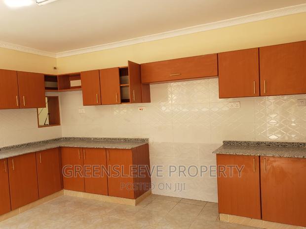 4bdrm Townhouse / Terrace in Hardly, Hardy for rent