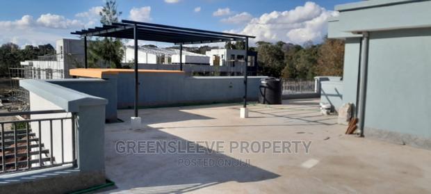 6bdrm Townhouse/Terrace in Kisembe, Hardy for sale