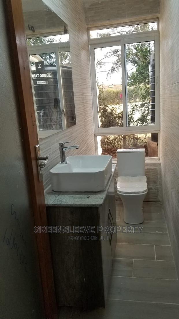 4bdrm Townhouse / Terrace in Bongain, Karen C for Rent