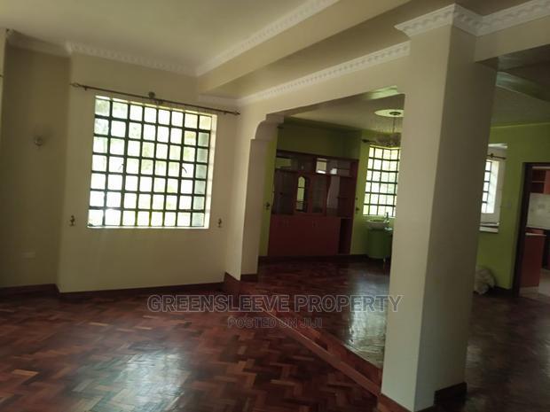 5bdrm Townhouse/Terrace in Mutero, Hardy for Rent