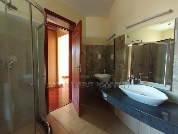 5bdrm Townhouse / Terrace in Karen for rent