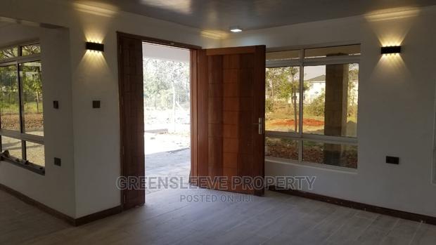 4bdrm Townhouse / Terrace in Bongain, Karen C for Rent