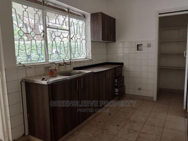 4bdrm Bungalow in Livington, Kilimani for Rent