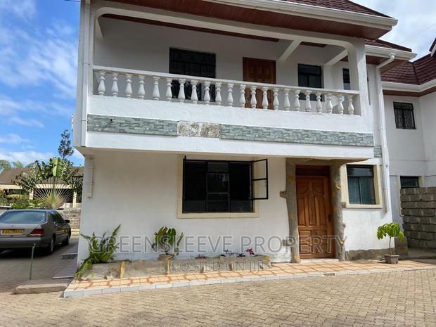 4bdrm Townhouse / Terrace in Karen for rent