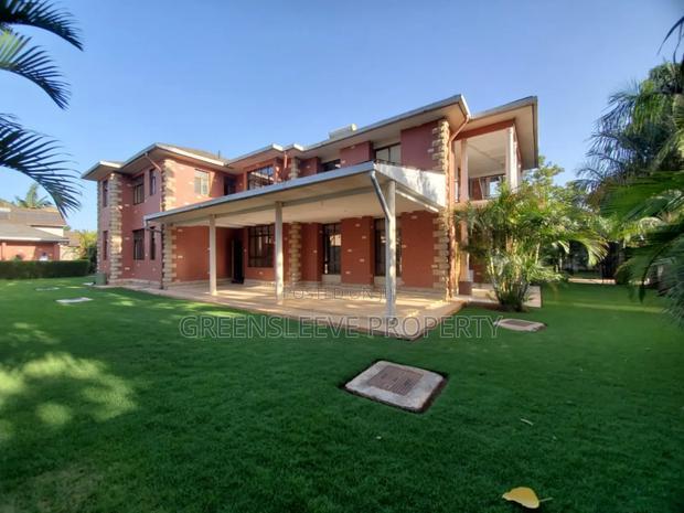 6bdrm Maisonette in Karen for rent