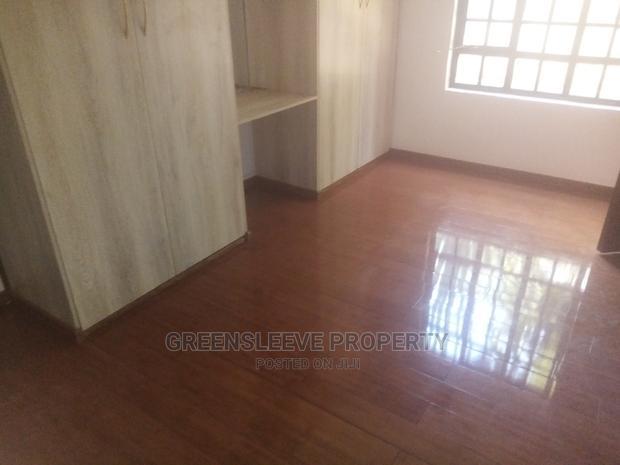 6bdrm Townhouse/Terrace in Kisembe, Hardy for sale