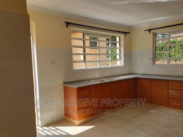 4bdrm Townhouse / Terrace in Hardly, Hardy for rent