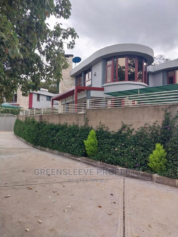 4bdrm Mansion in Mutero Kirarapion for rent