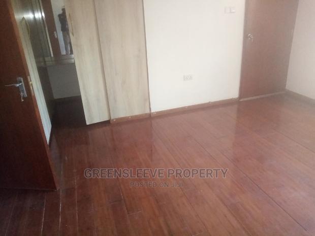 6bdrm Townhouse/Terrace in Kisembe, Hardy for sale