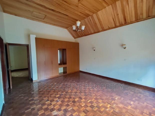 5bdrm Townhouse / Terrace in Hardly, Hardy for rent