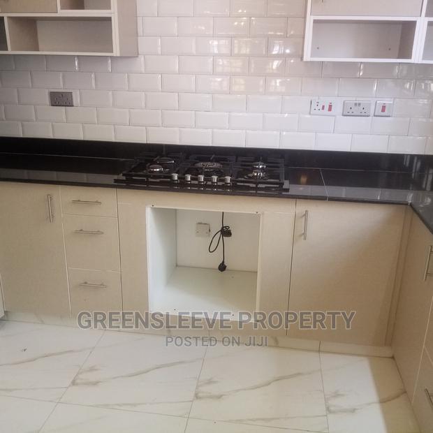 5bdrm Townhouse in Hardy for Rent