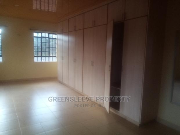 6bdrm Townhouse / Terrace in Bongain, Karen for rent