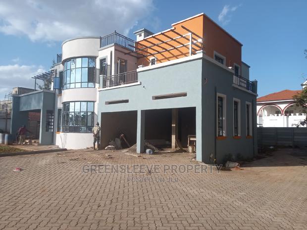 5bdrm Villa in Karen Hub for Rent