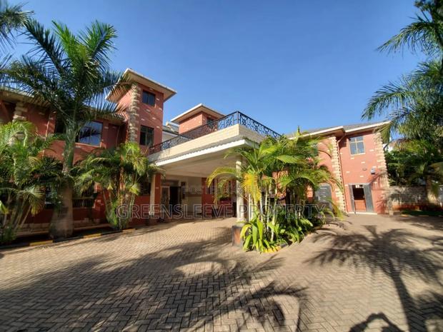 6bdrm Maisonette in Karen for rent