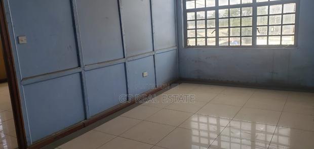 Warehouse on 1st Floor or Commercial Space to Let