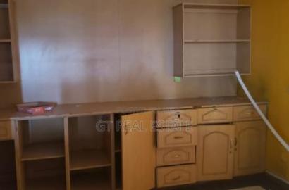 Warehouse on 1st Floor or Commercial Space to Let