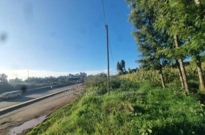 Highway Prime Plot for Sale 3/4-Acre Nakuru-Nairobi