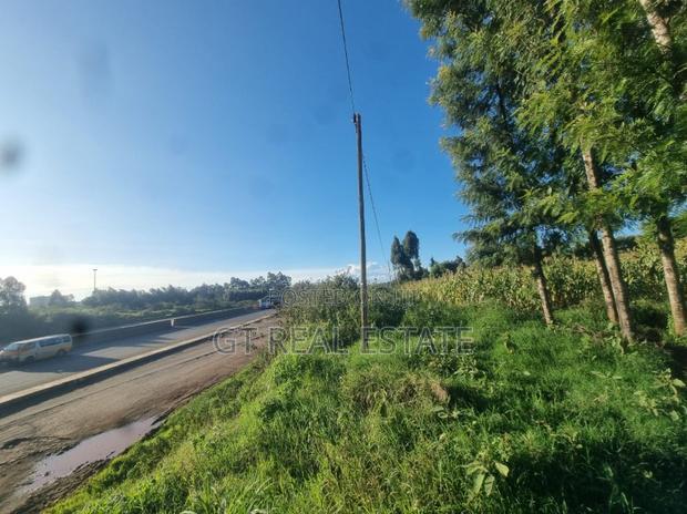 Highway Prime Plot for Sale 3/4-Acre Nakuru-Nairobi