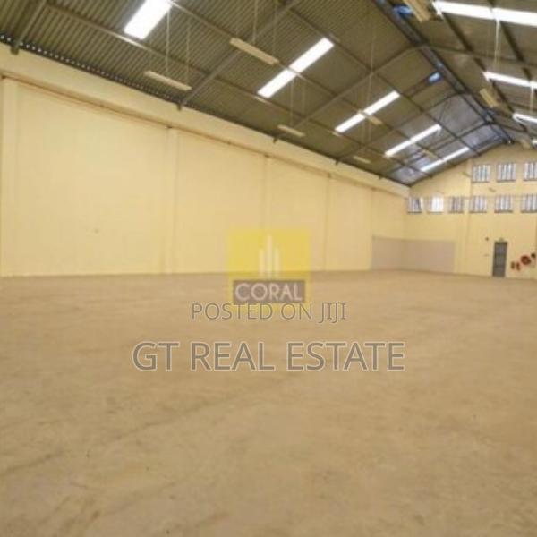 Massive 10,000 SQFT Warehouse for Rent