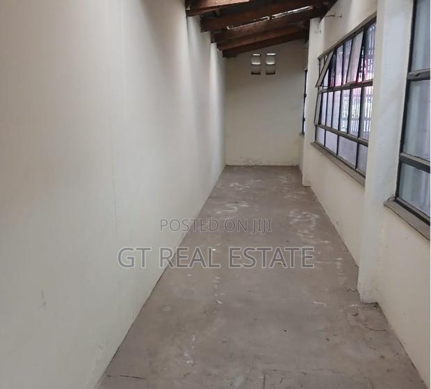 A 2000 SQFT Go Down for Rent!