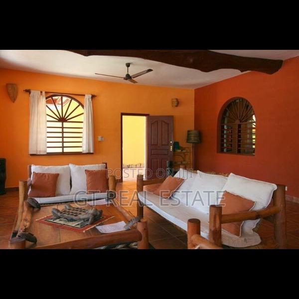 Furnished 12bdrm Villa in Diani for sale