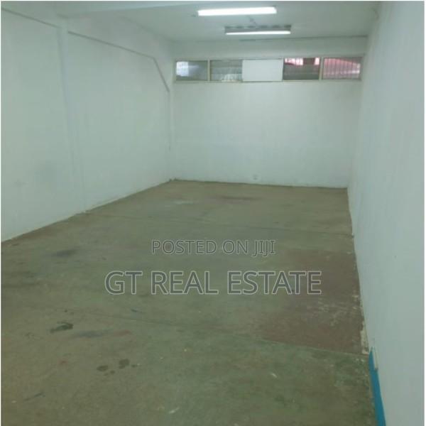 Middle Sized Warehouse for Lease