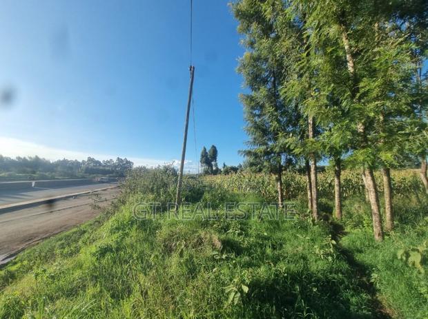 Highway Prime Plot for Sale 3/4-Acre Nakuru-Nairobi