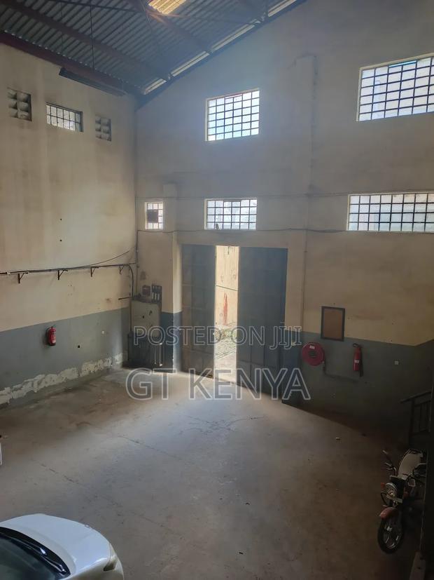 8000sqft Warehouse to Let