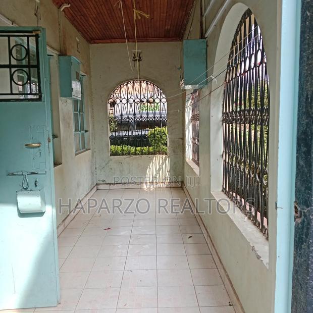 2bdrm House in Zambezi for rent