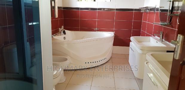 5bdrm Maisonette in Ridgeways for sale