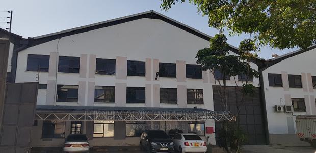 13515 Sq Feet Godown to Let