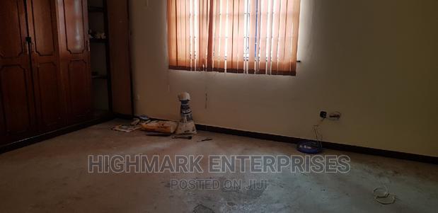 Industrial Area:6000 Sq Feet Godown to Let