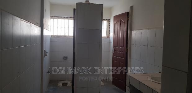 5500 Sq Feet Godowns to Let