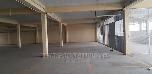 Business Complex to Let