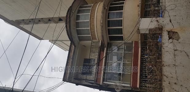 8 Bedroom House for Sale in South C