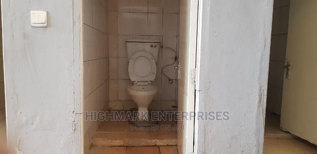 8000 Sq Feet Godown to Let