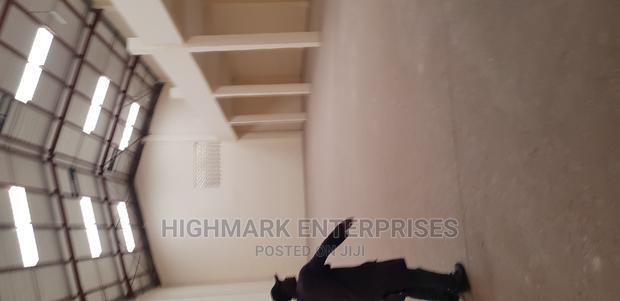 10000 Sq Feet Godown/Warehouse to Let