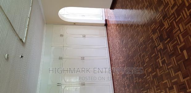 5bdrm Maisonette in Ridgeways for sale
