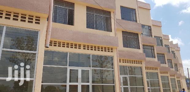 Showroom to Let