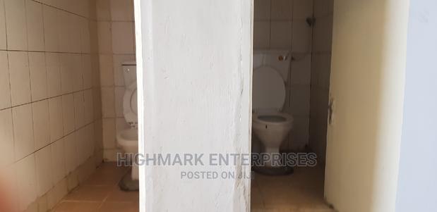 8000 Sq Feet Godown to Let