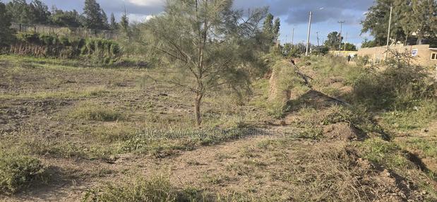Mombasa Road: Acre for Sale in Sabaki