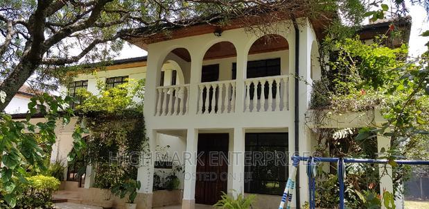 5bdrm Maisonette in Ridgeways for sale