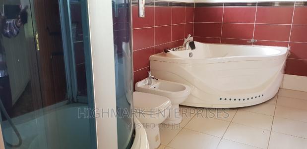 5bdrm Maisonette in Ridgeways for sale