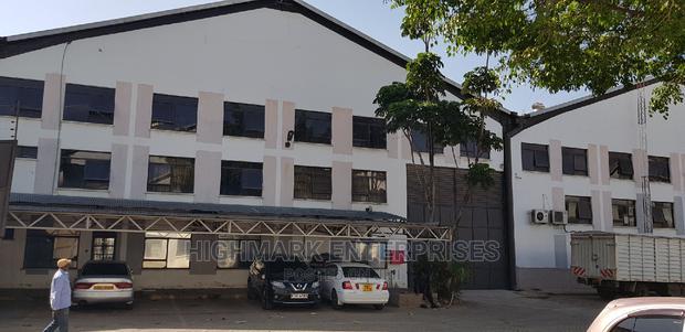 13515 Sq Feet Godown to Let
