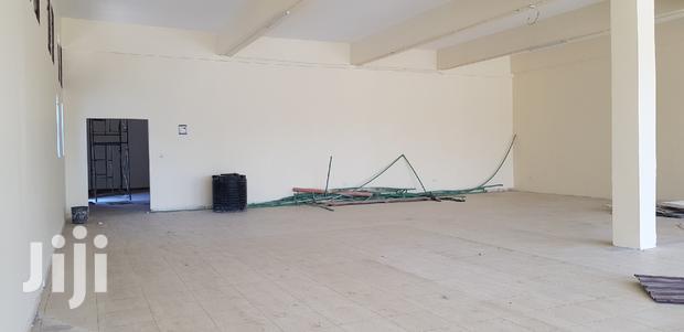 Showroom to Let
