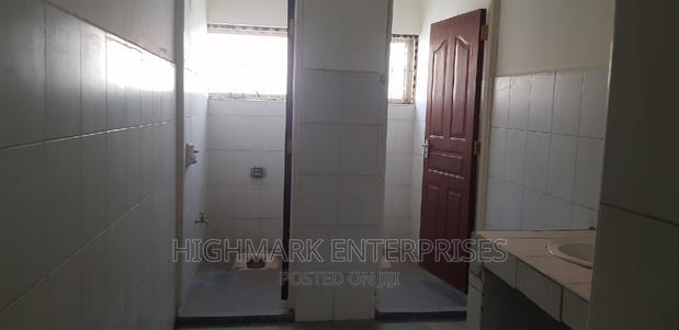 5500 Sq Feet Godowns to Let