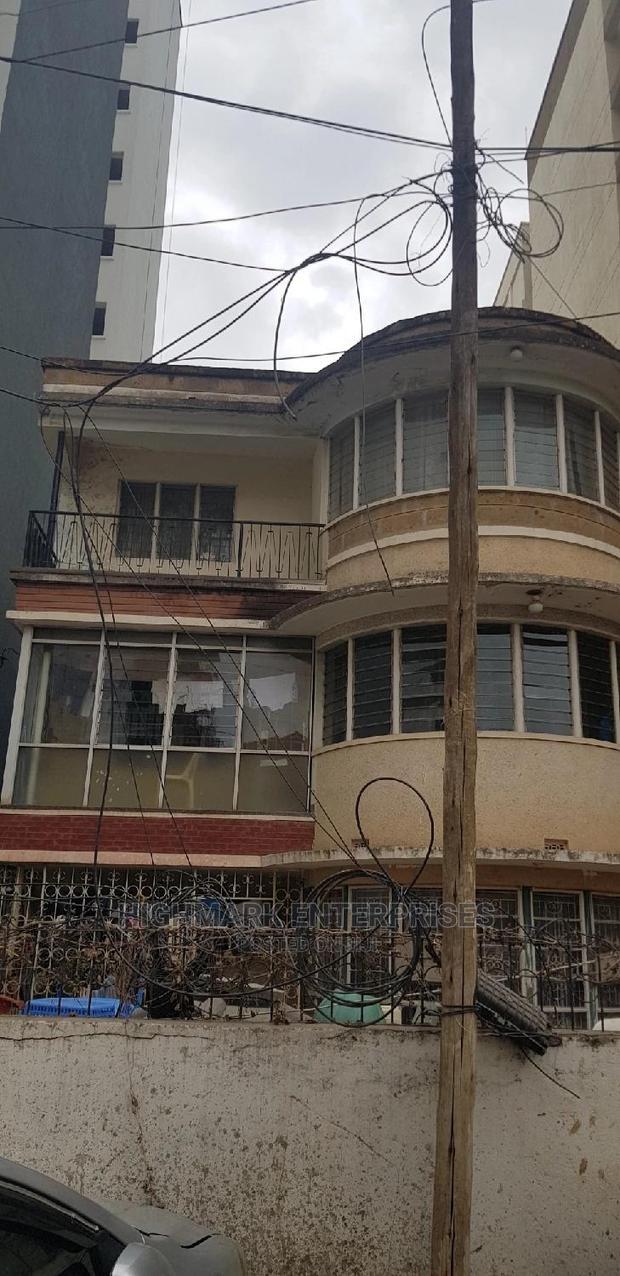 8 Bedroom House for Sale in South C